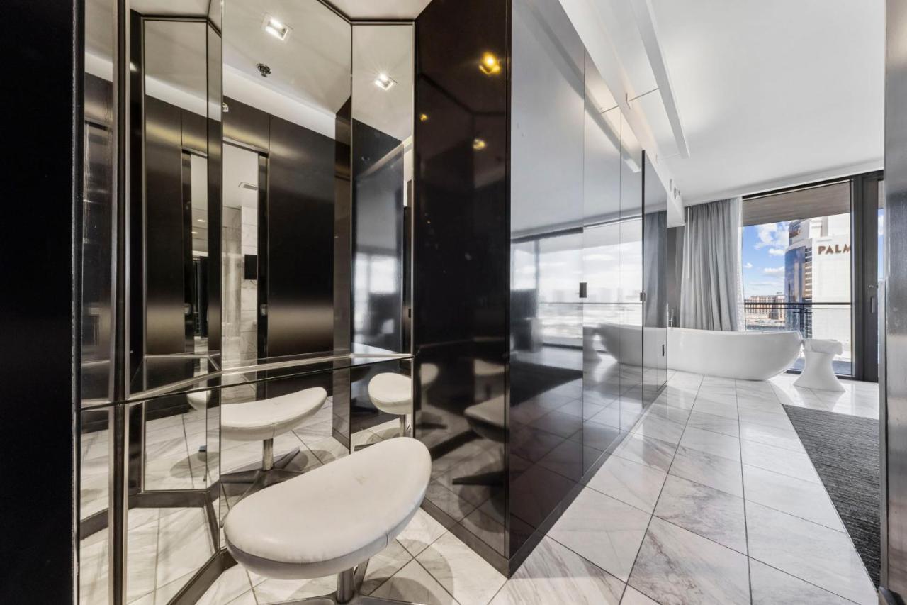 Huge Modern Luxury 17 Floor Panoramic Corner Suite With Open Balcony Лас-Вегас Экстерьер фото