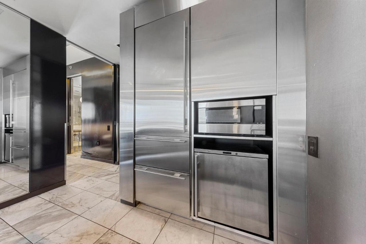 Huge Modern Luxury 17 Floor Panoramic Corner Suite With Open Balcony Лас-Вегас Экстерьер фото